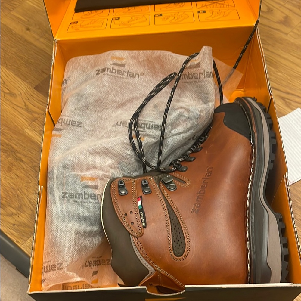 Zamberlan Tofane NW GTX Brown Leather Hiking Boots - Picture 8 of 10